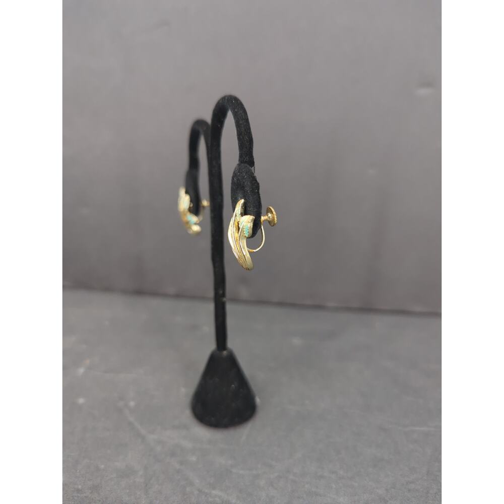 Vintage Coro Gold Tone Leaf Scroll Screw Back Earrings Retro Mid Century - Picture 3 of 9